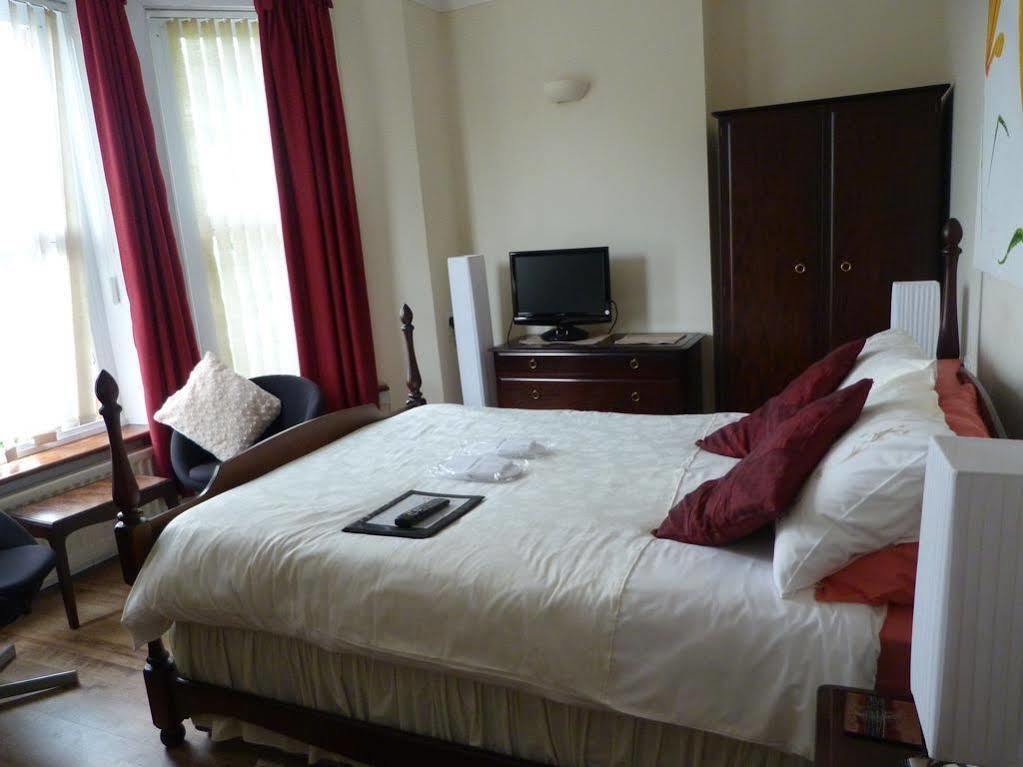 Oaklands House - Adults Only Ξενοδοχείο Brading Εξωτερικό φωτογραφία
